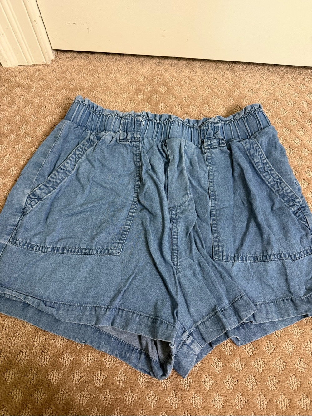 Time and Tru Light Blue Elastic-Waist Denim Shorts